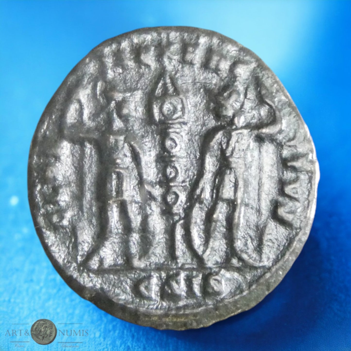CONSTANTIN II - Centenionalis GLORIA EXERCITVS, Siscia Sear 17333